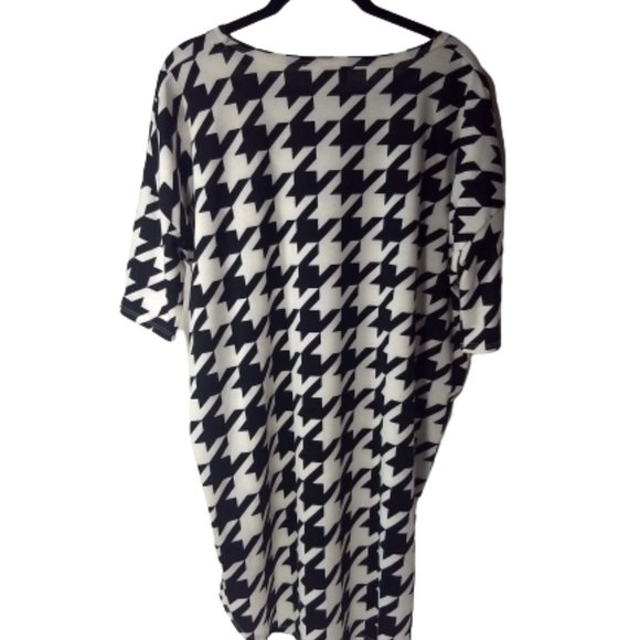 LuLaRoe Black and White Houndstooth Blouse - Picture 3 of 5